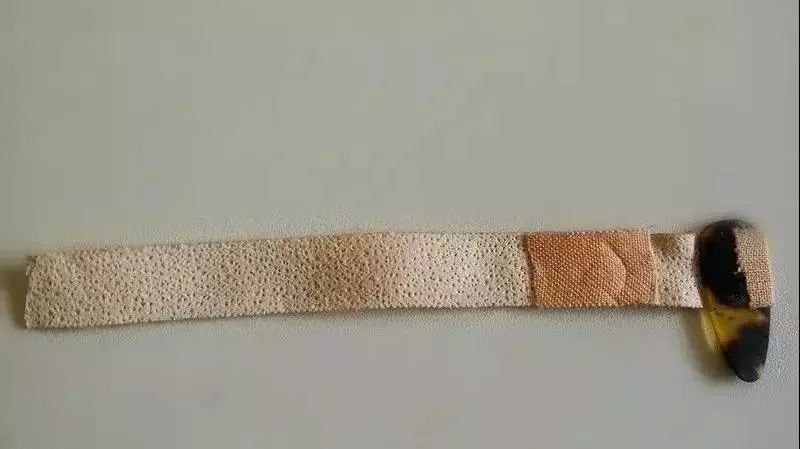 再继续这样弹琴,你的手就要“烂了”