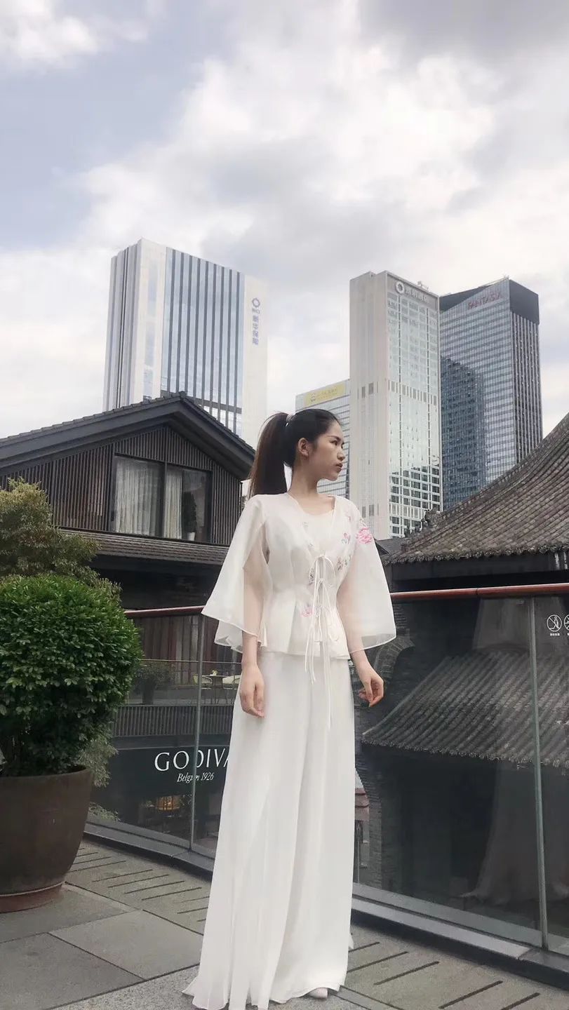 兰公子变身“巧手神探”百乐门老板娘|纸上刺绣,别具匠心