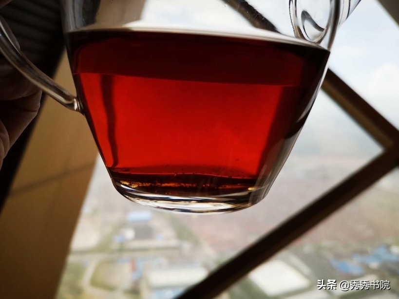 欲赴烟霞。识破浮华。这盏茶