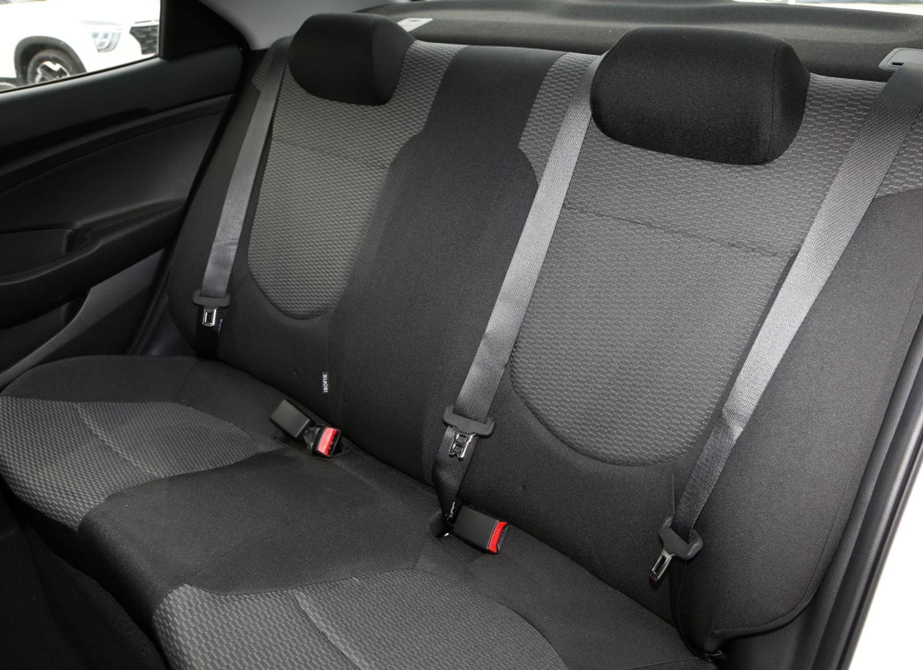 现代瑞纳二手车收购价,现代瑞纳卖价