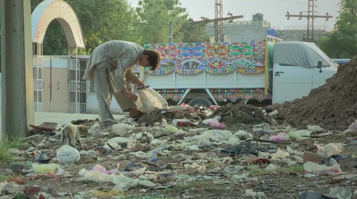 400万男童惨遭绑架性侵,沦为恋童癖玩物…警察:没空管