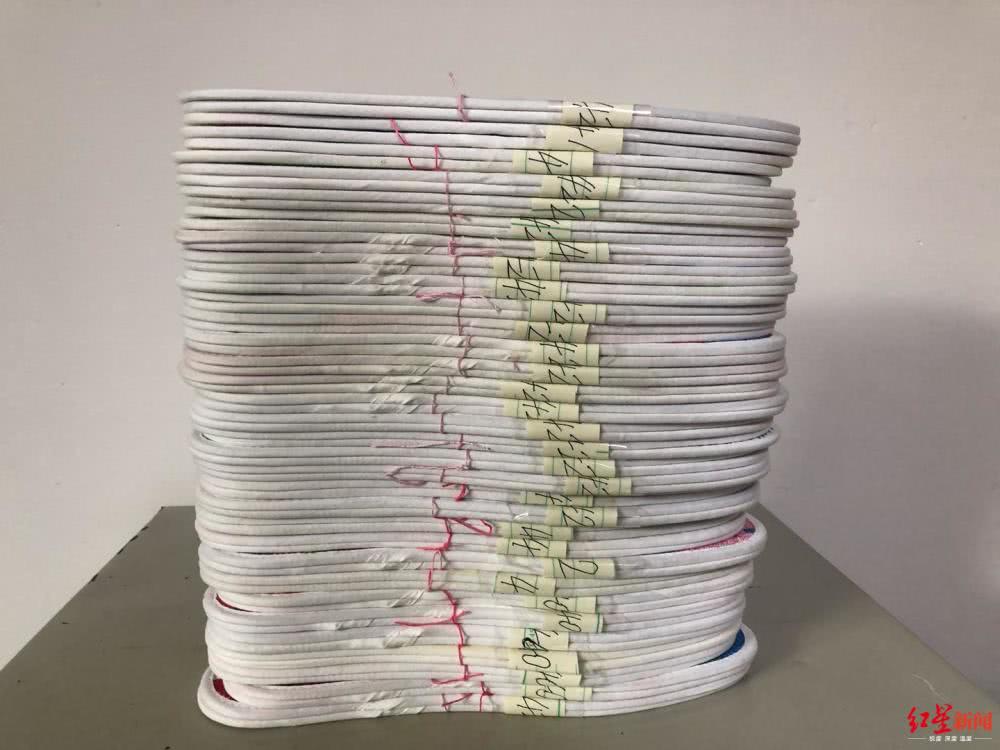 暖心市民为消防中队送牛奶留纸条,暖心市民给消防中队送牛奶留纸条