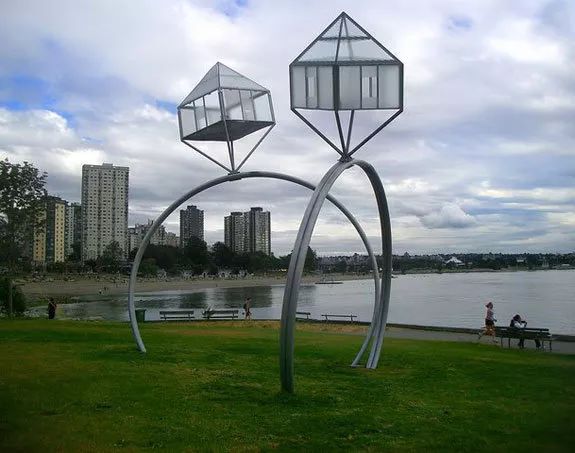 十大创意雕塑作品,创意雕塑100例