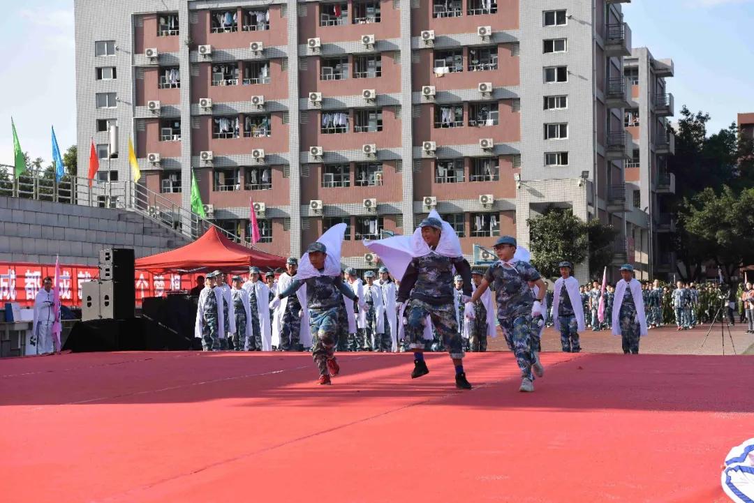 机器人在技能大赛上尬舞,世界机器人舞冠军挑战赛