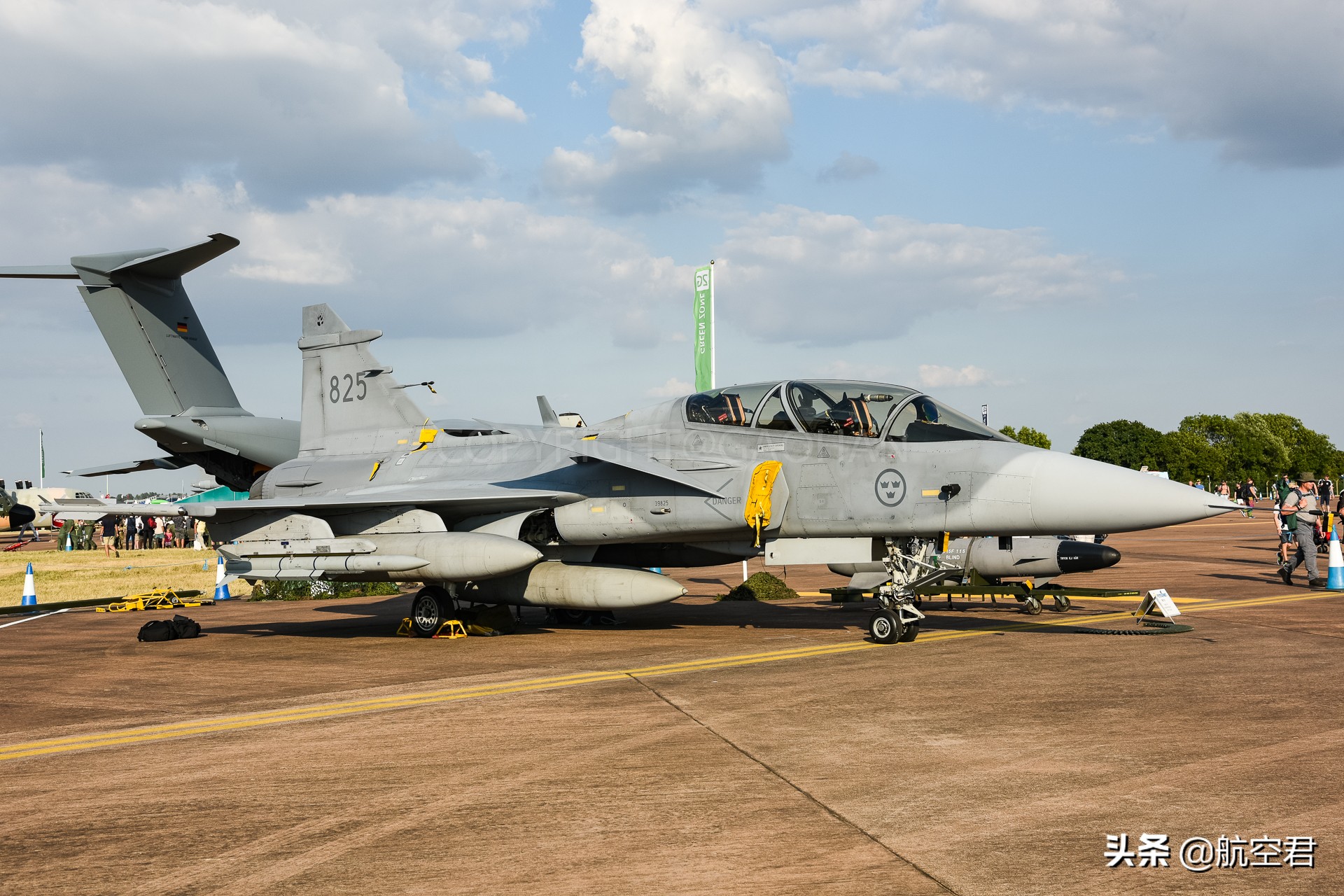 先进中程空对空导弹,空中武士鹞式战斗机