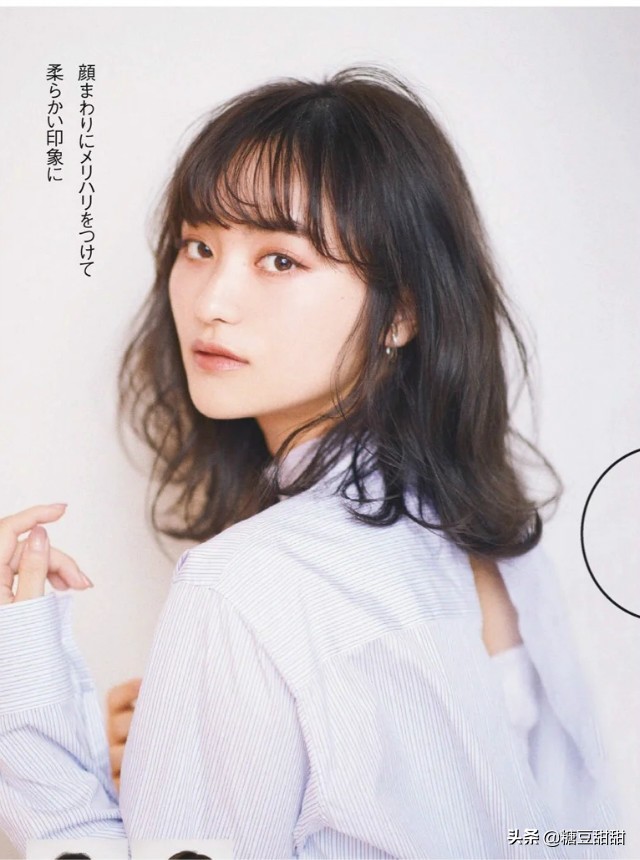 女生脸型与穿搭,脸小巧的女生穿搭