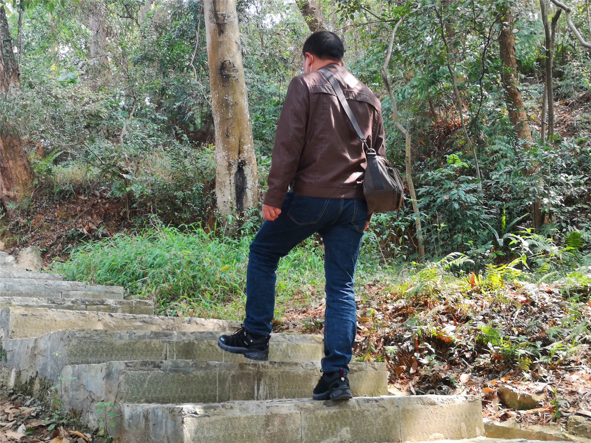 登山徒步鞋测评与推荐,安全舒适鞋