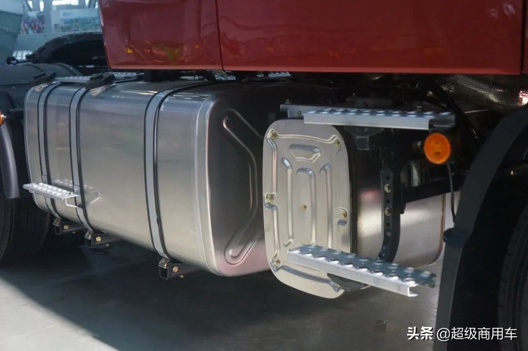 柳汽乘龙t5与龙卡,乘龙t5牵引车最新款