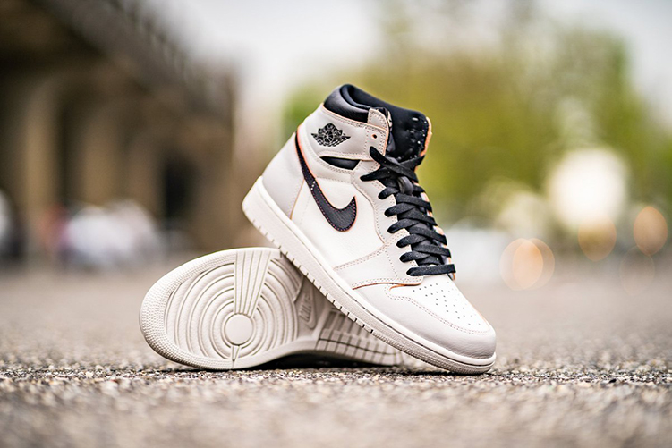 闪电倒钩aj1价格,火了一年的aj1热度是否依旧