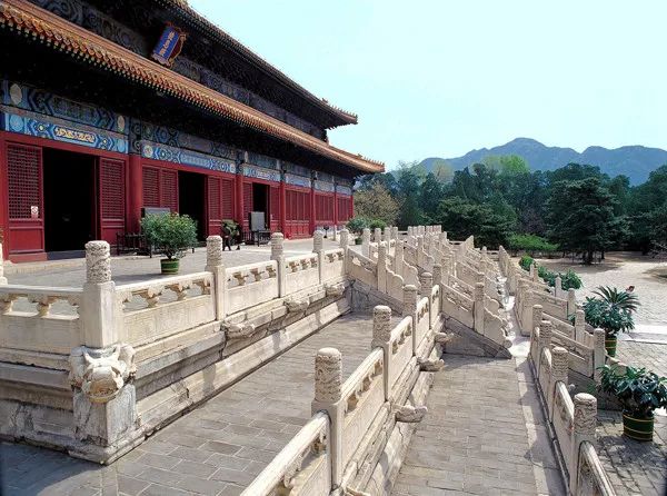 100万天价坟墓,最奢华的墓地