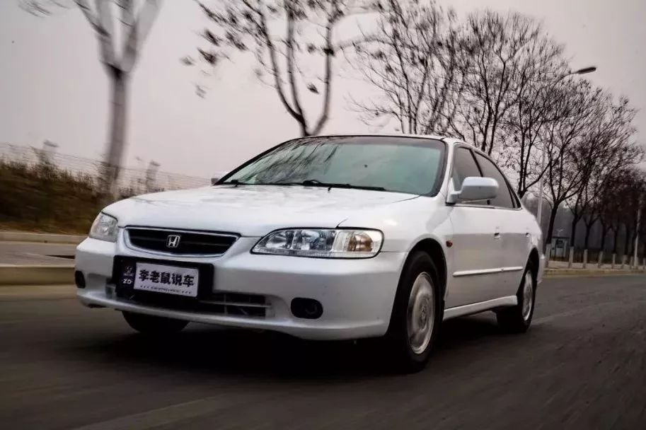 又能拎包又能带娃,又能装行李又能拖娃