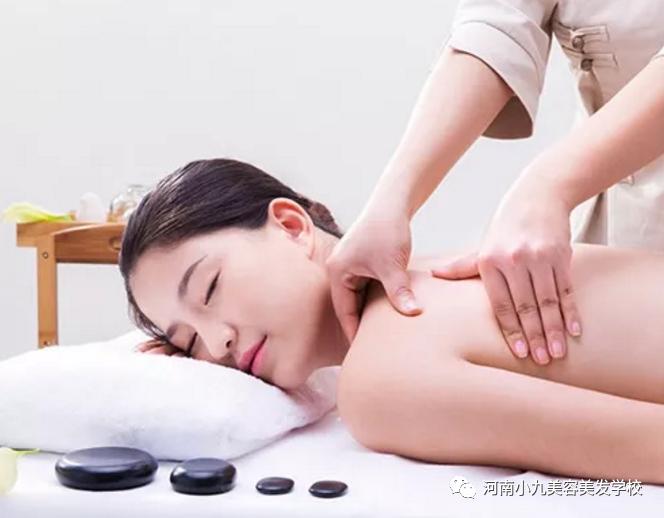 为啥美容师学徒工资这么高,美容师工资怎么分配合理