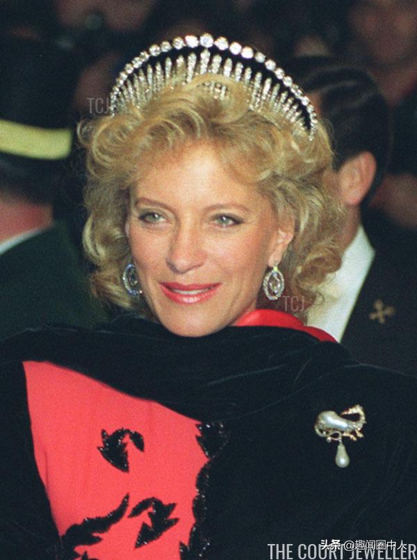 凯特王妃钻石吊坠耳环,法式皇室宫廷奢华宝石耳环