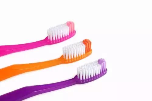 牙齿脱矿有必要治疗吗,牙齿脱矿龋齿可以不做牙贴面吗