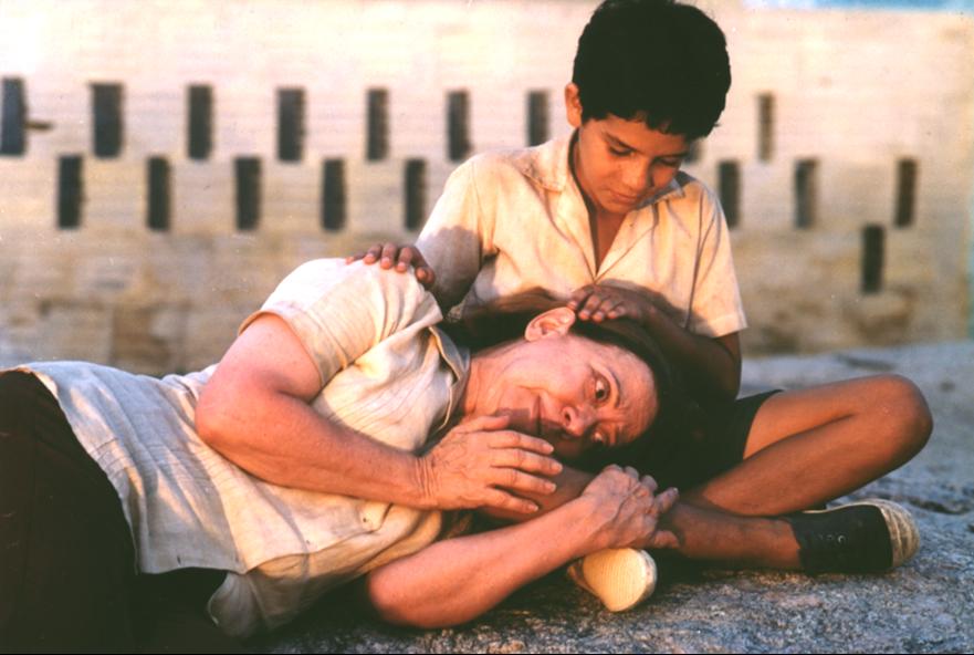 《中央车站》信仰之下，坦诚自己的罪孽，救赎枯萎的心