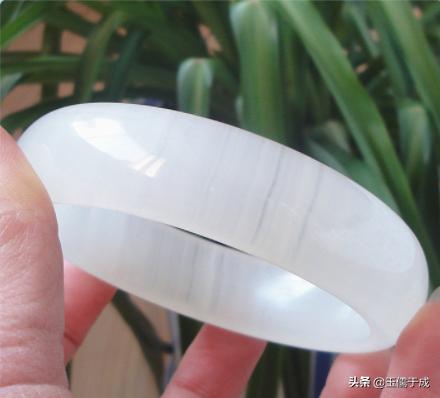 图解石英岩玉与翡翠的区别,石英岩玉和碳酸盐质玉哪个值钱