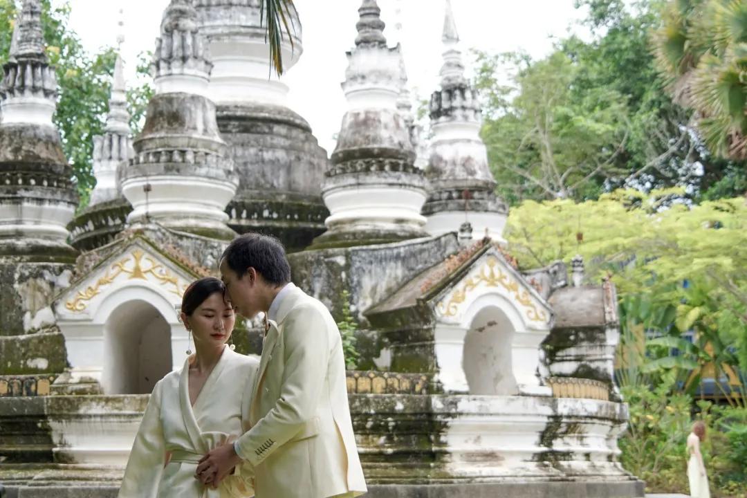 打卡中老铁路,曼听公园网红打卡景点