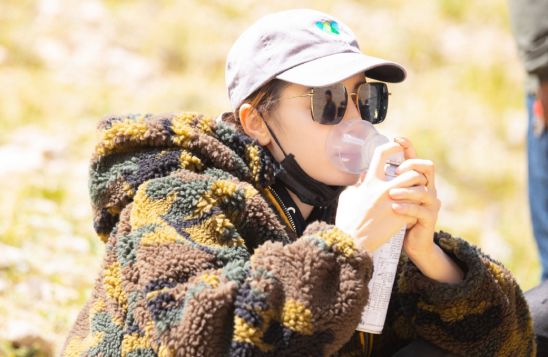 迪丽热巴脸瘦脱相,迪丽热巴瘦脱相