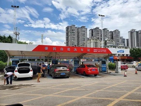 35岁，月入7000，西装革履，却活得像条狗