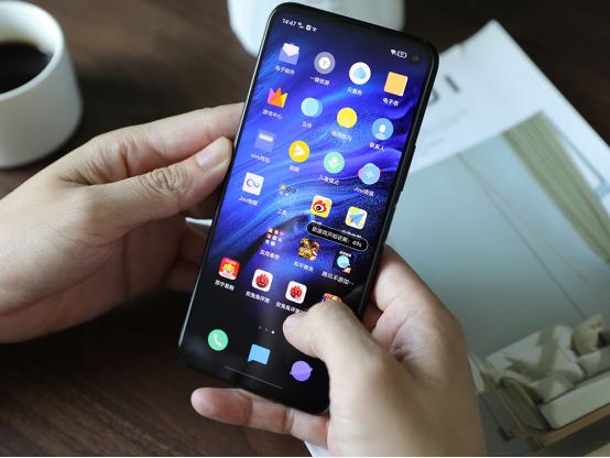 iqooz1评测游戏视频,iqooz1天玑1000plus有多强