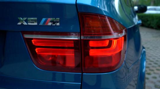 30万左右的大v8汽车,30万能买到v8小型汽车吗