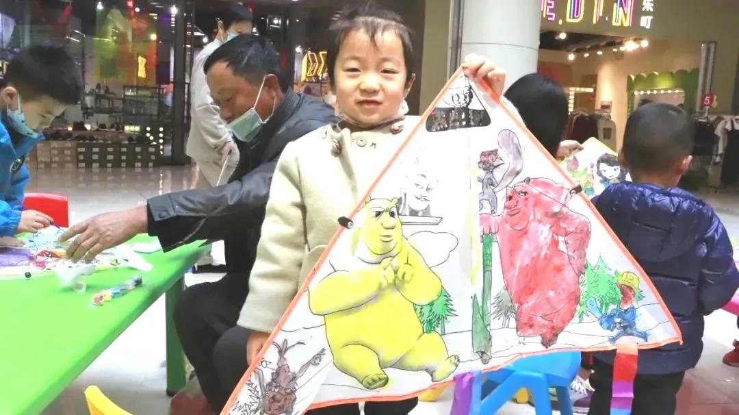 风筝节启幕|放飞梦想，中国加油!当代购物中心风筝节进行中