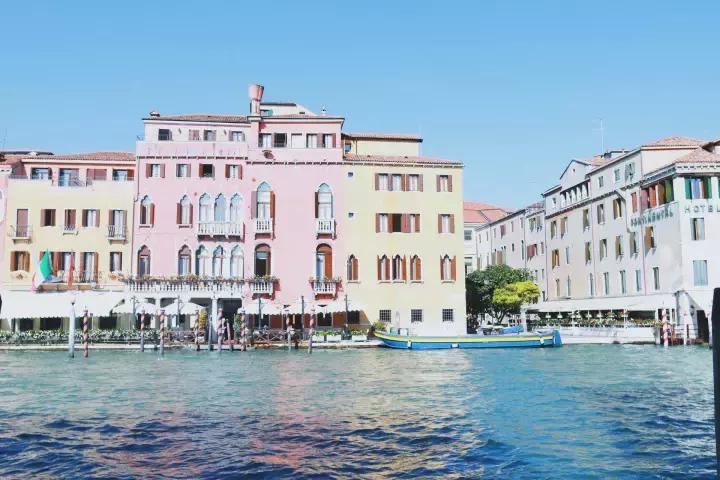 意大利格子上衣怎么搭配,意大利秋季穿搭