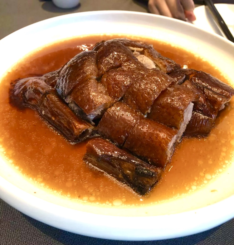 广州荔湾区吃烧鹅和猪脚,广州吃烧鸭烧鹅去哪吃