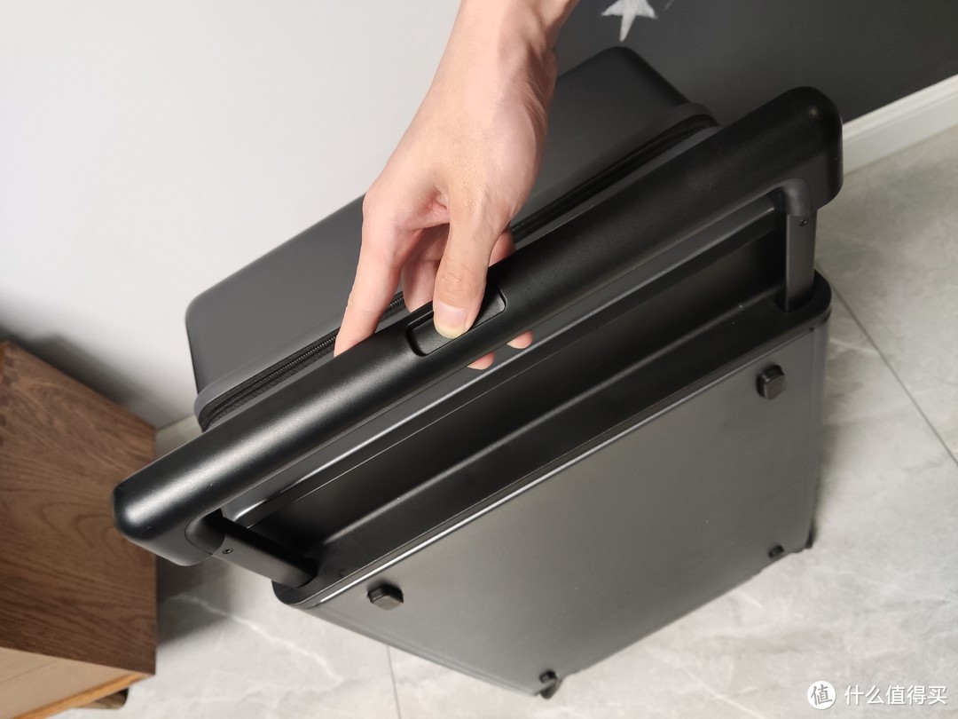 地平线8号静音万向轮旅行箱,24寸大容量行李箱地平线