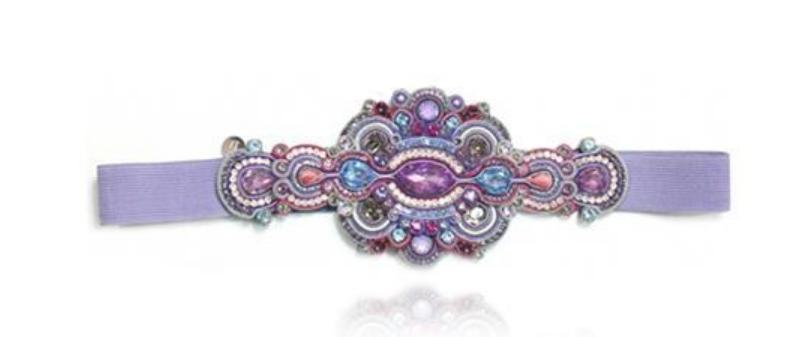 适合异国风格的首饰,简单到极致的奢华首饰