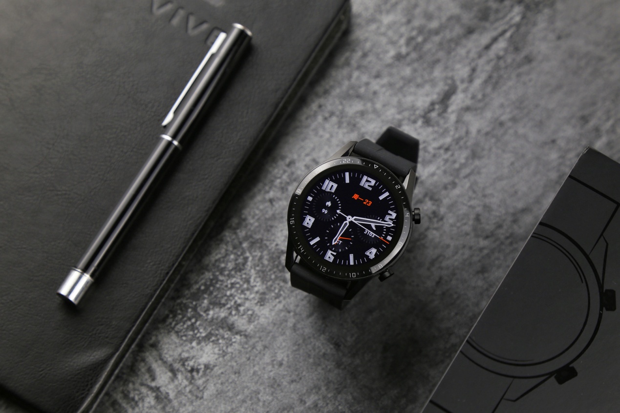 华为手表新款watchgt2值得买吗,华为watchgt2保时捷上手体验