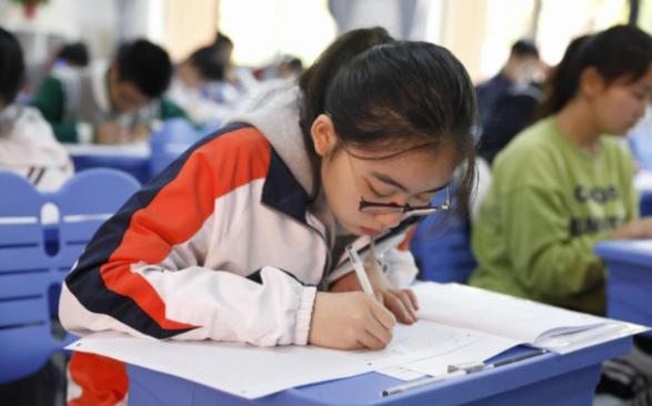 中考300分怎么上大学,中考300上高中怎么选科