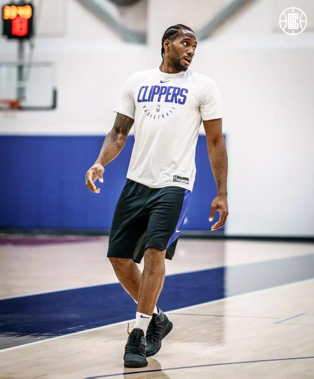 nba球员上脚pg5,nba球星上脚pg4藏青色