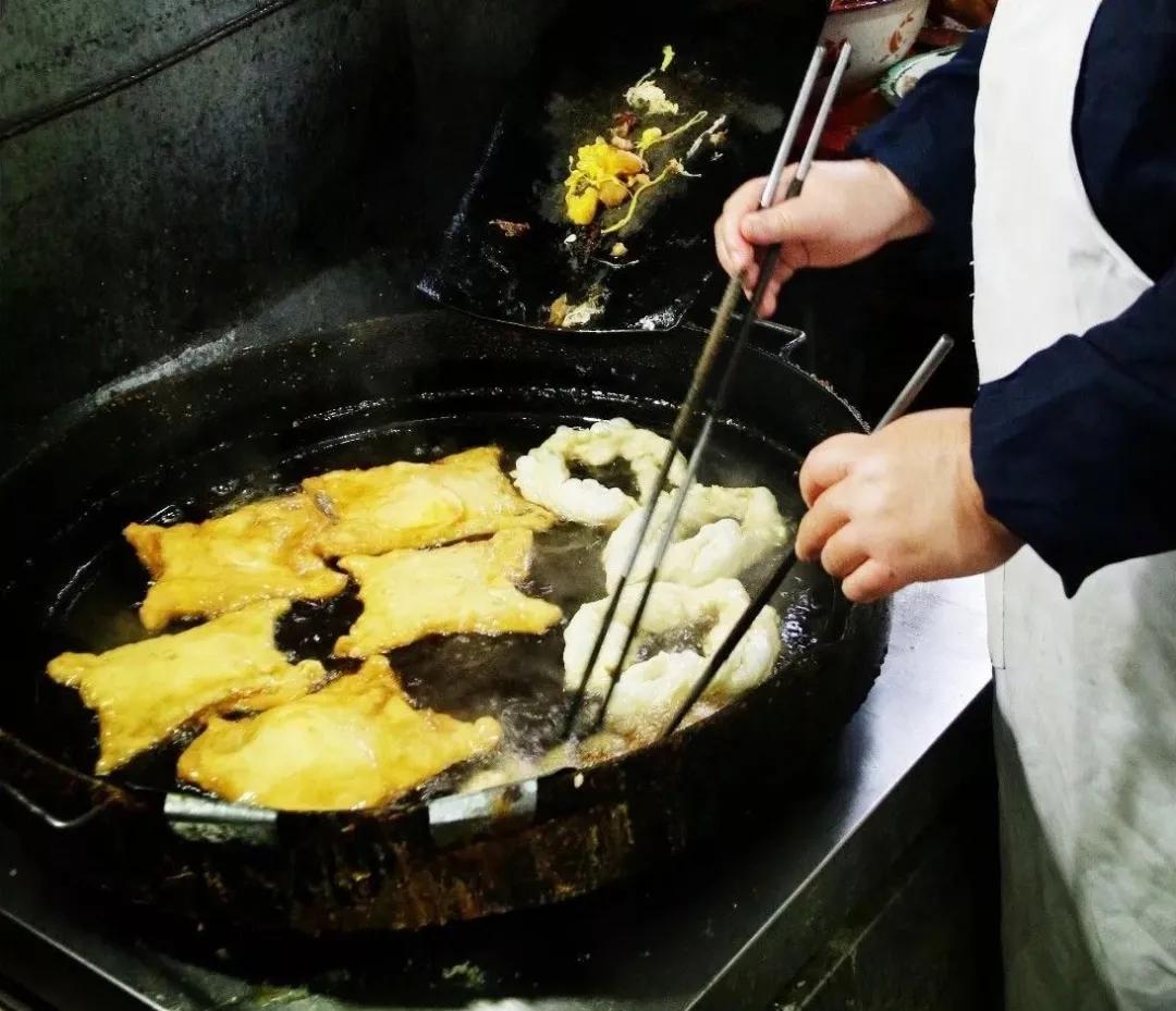 聊城最老一条街,聊城哪里一条街都是饭店