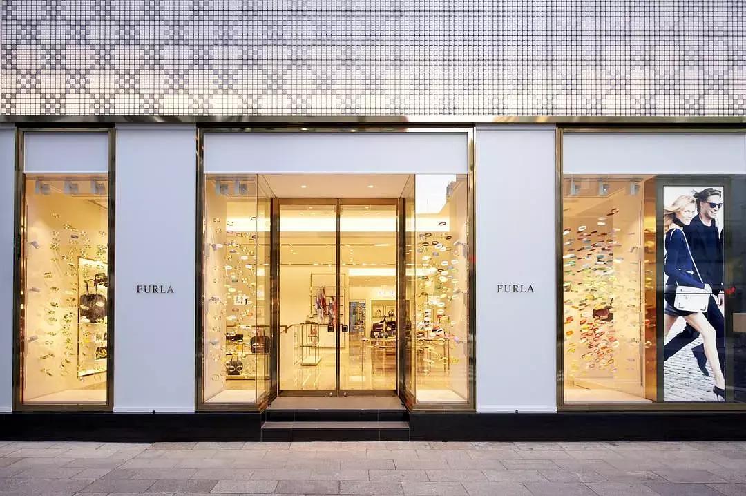 英镑跌了买东西,英镑暴跌会怎么样