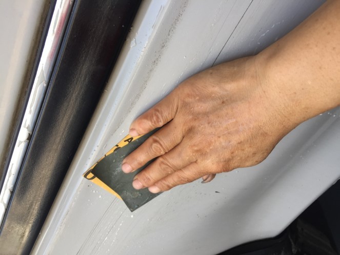 爱车被刮花了怎么办？抛光镀晶让爱车光亮如新！广州汽车美容