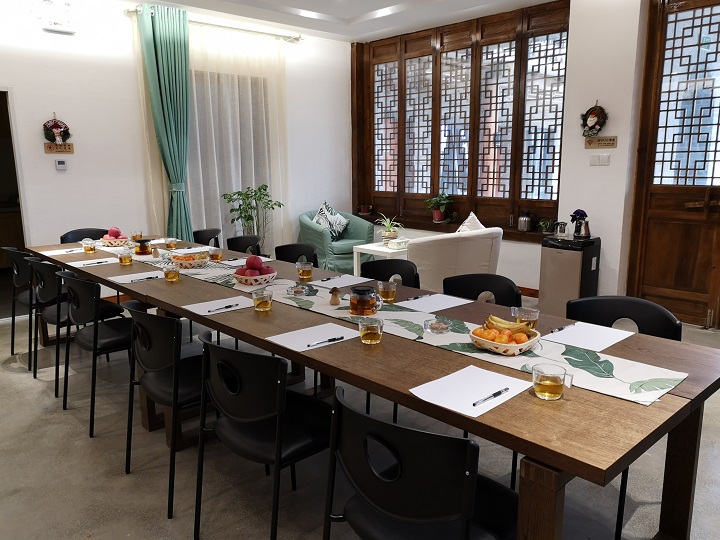 来袁家村花田月下住民宿，咥陕西美食、泡酒吧，逛民俗！