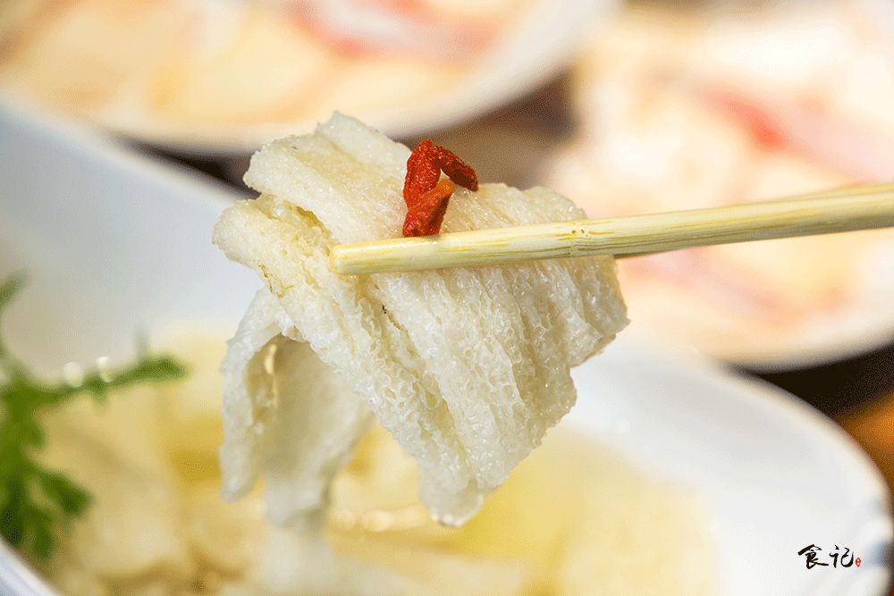 1块钱撸四盘！薄如蝉翼的蝴蝶鱼片，让你一口鲜掉眉毛！