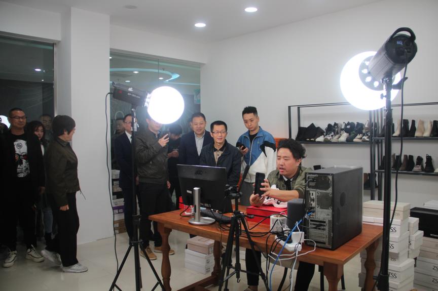 中国女鞋之都是哪一家公司,中国女鞋之父