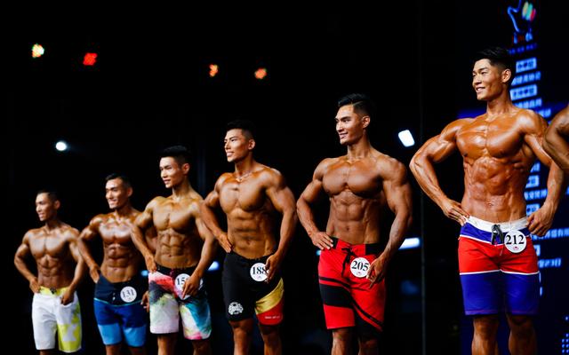 关于健美健体比赛备赛的前四周的准备工作