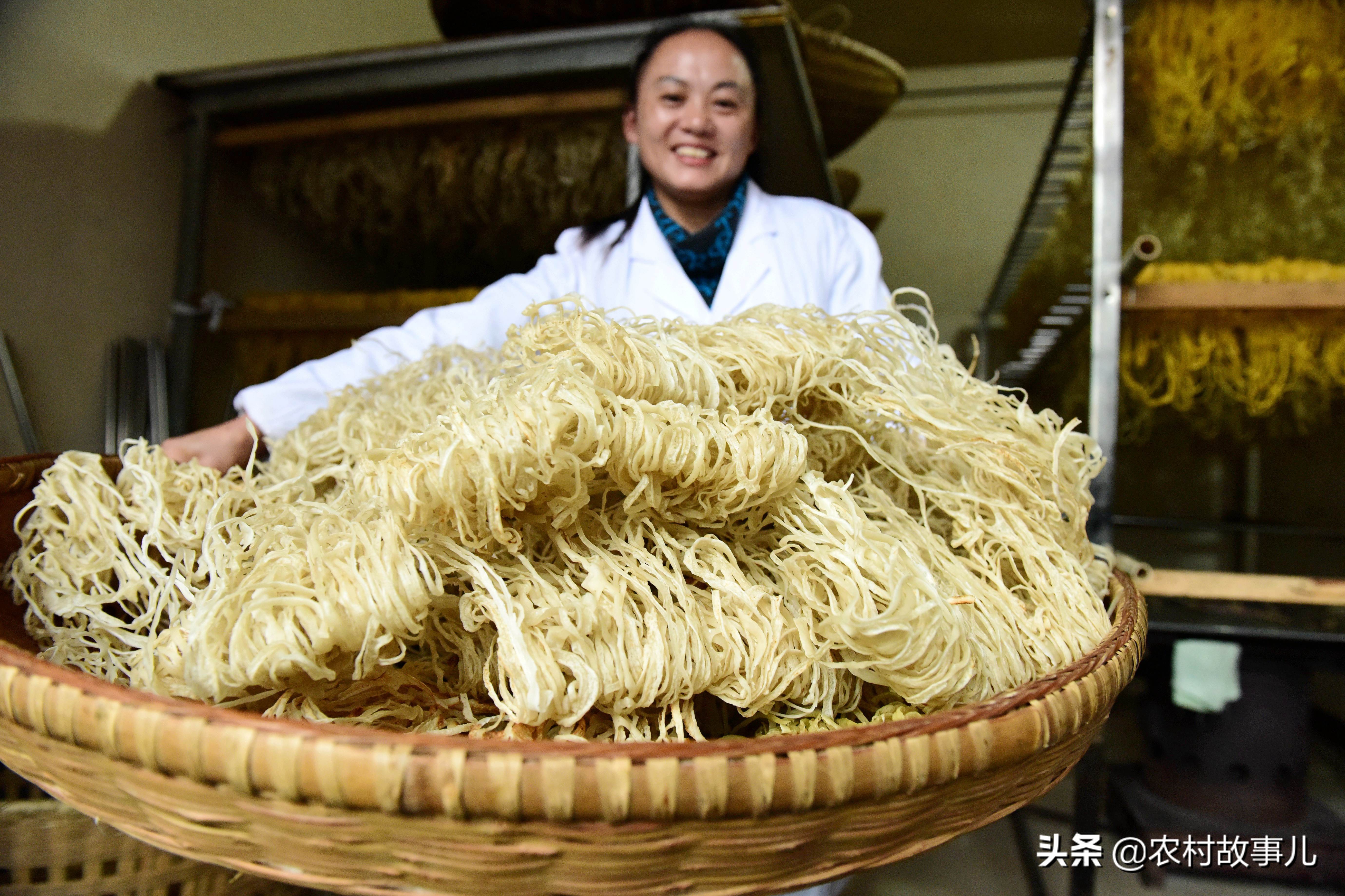 适合女生做的低成本美食生意,农村姑娘每天都做什么赚钱