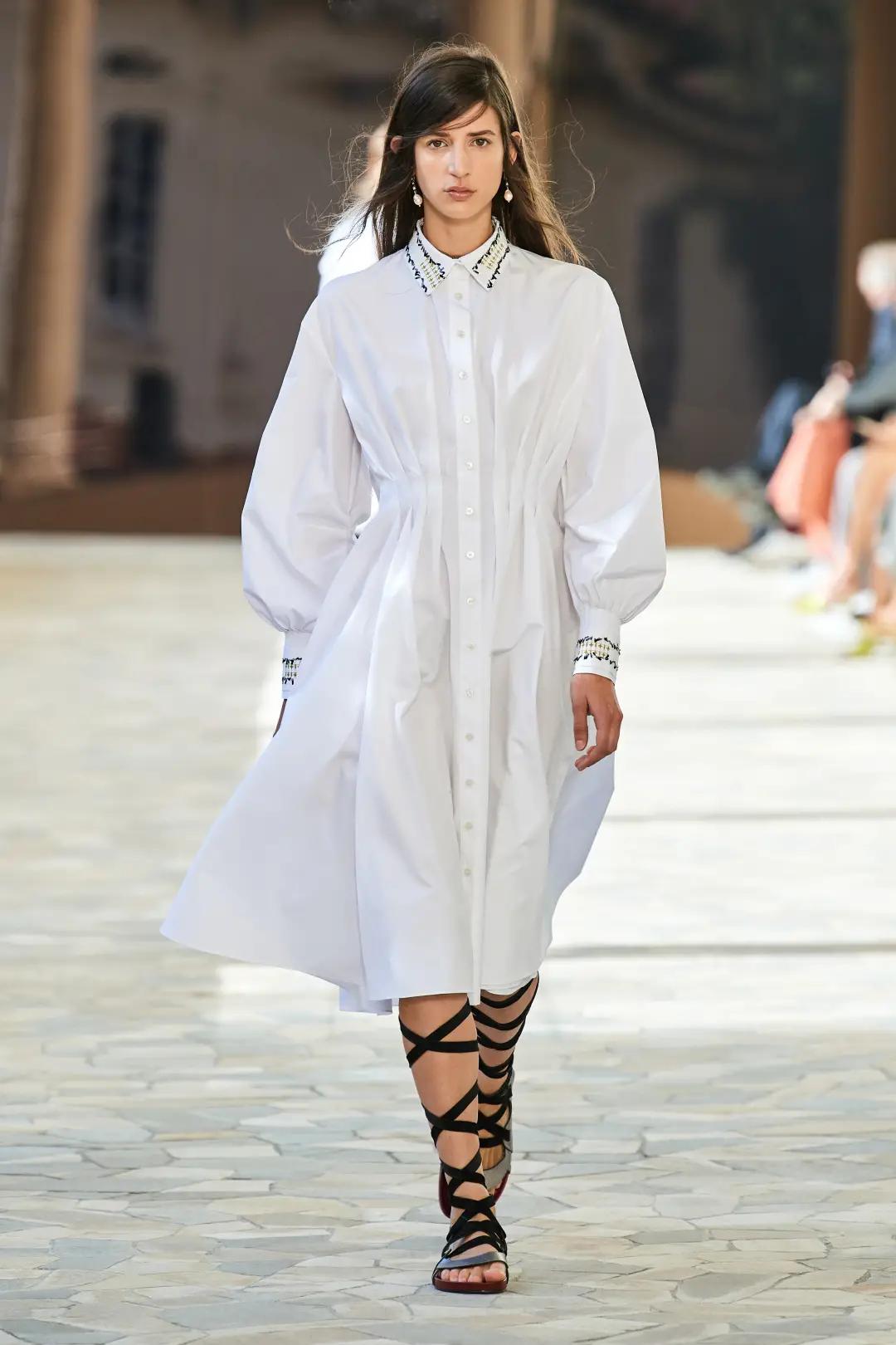 还在穿短袖吗,夏季法式泡泡袖怎么穿