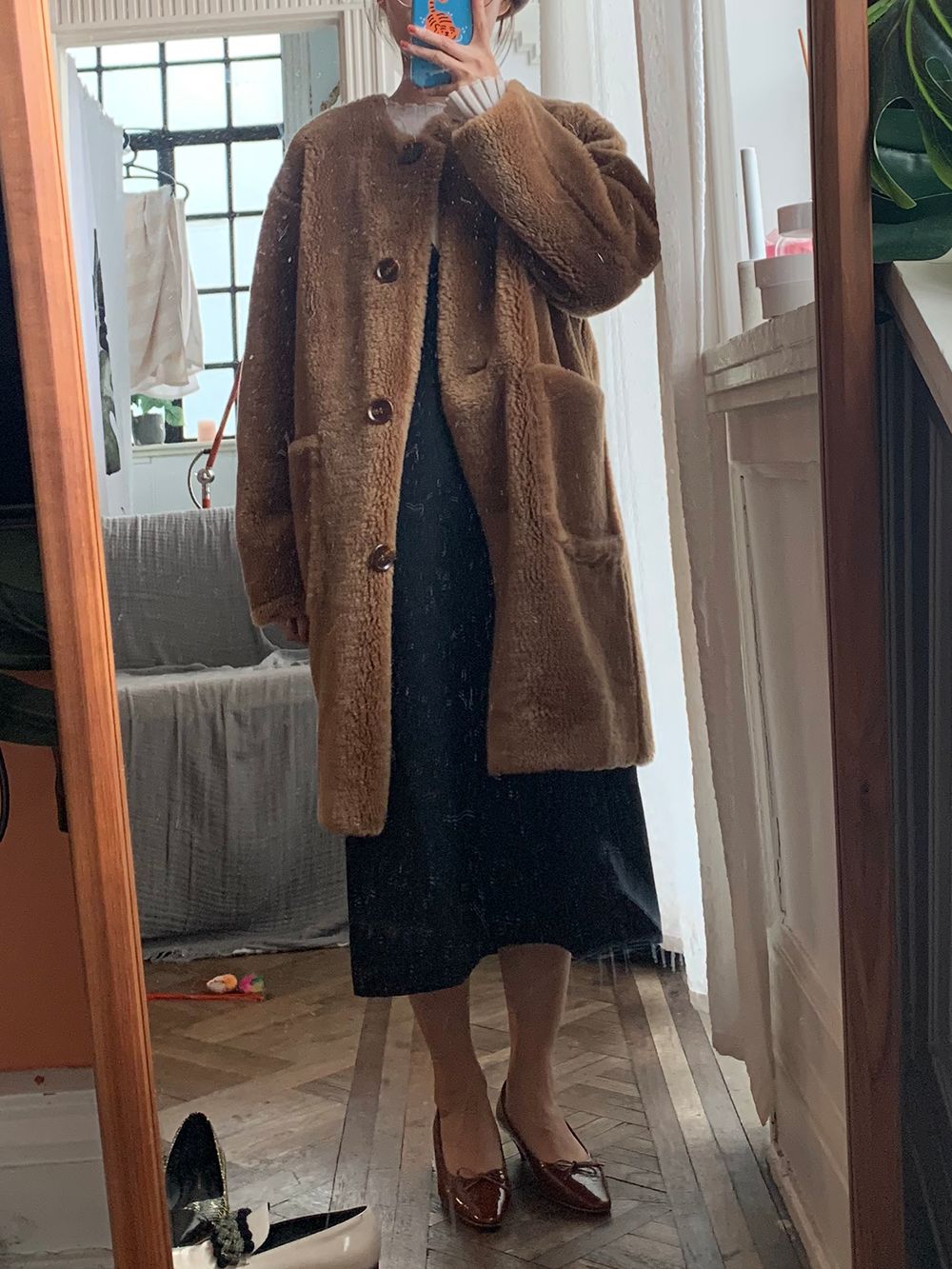 深卡其色大衣内搭什么颜色毛衣,格子大衣内搭什么颜色的毛衣好