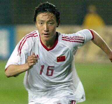 介绍一下足球运动员曲波,那些年的中国明星