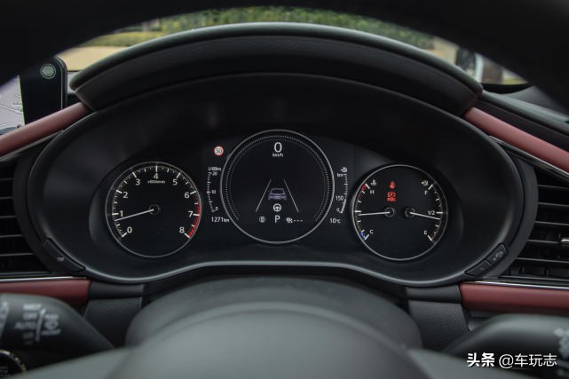 马自达mazda32015款,12年长安马自达mazda3发布