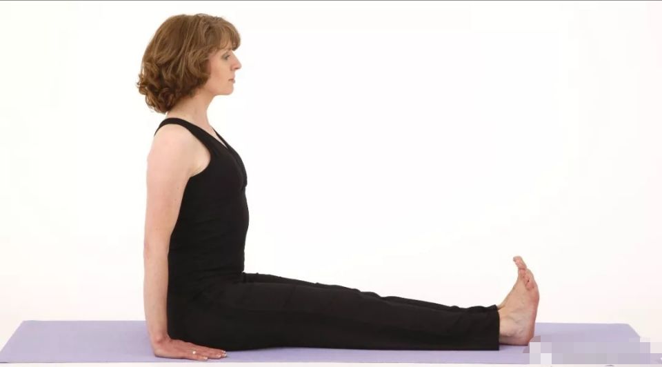 坐角式瑜伽的正确练习方法,瑜伽坐角式怎么练