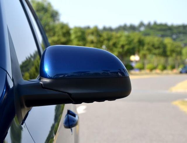 老款起亚k2两厢和飞度哪个值得买,开飞度再开冠道