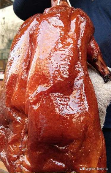 广式烧鸭表皮厚脆，烧鸭做法细节详解，简单方法一招秒解