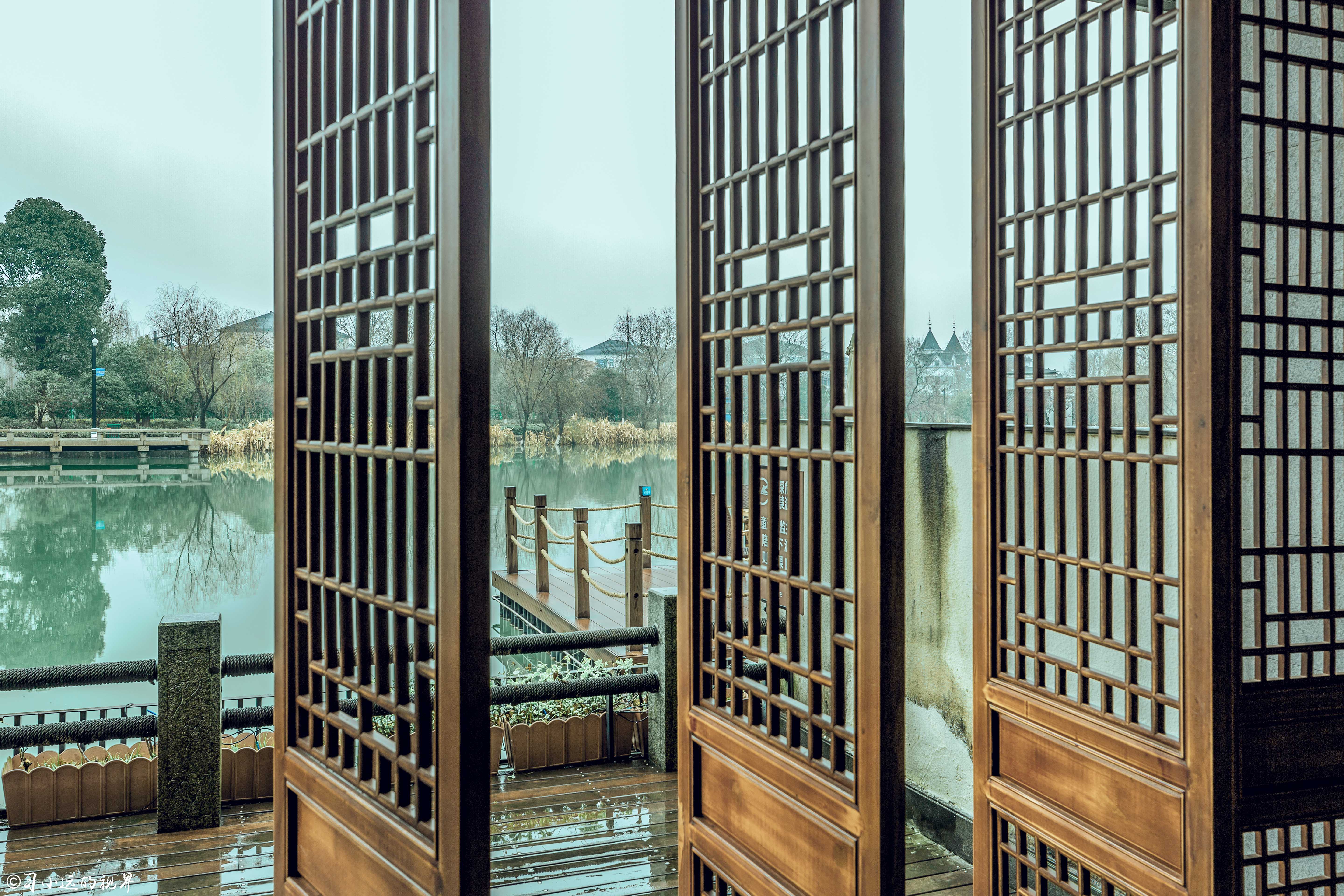 这个藏于梅花深处的幽静山庄，让你抛却繁杂，静享浮光