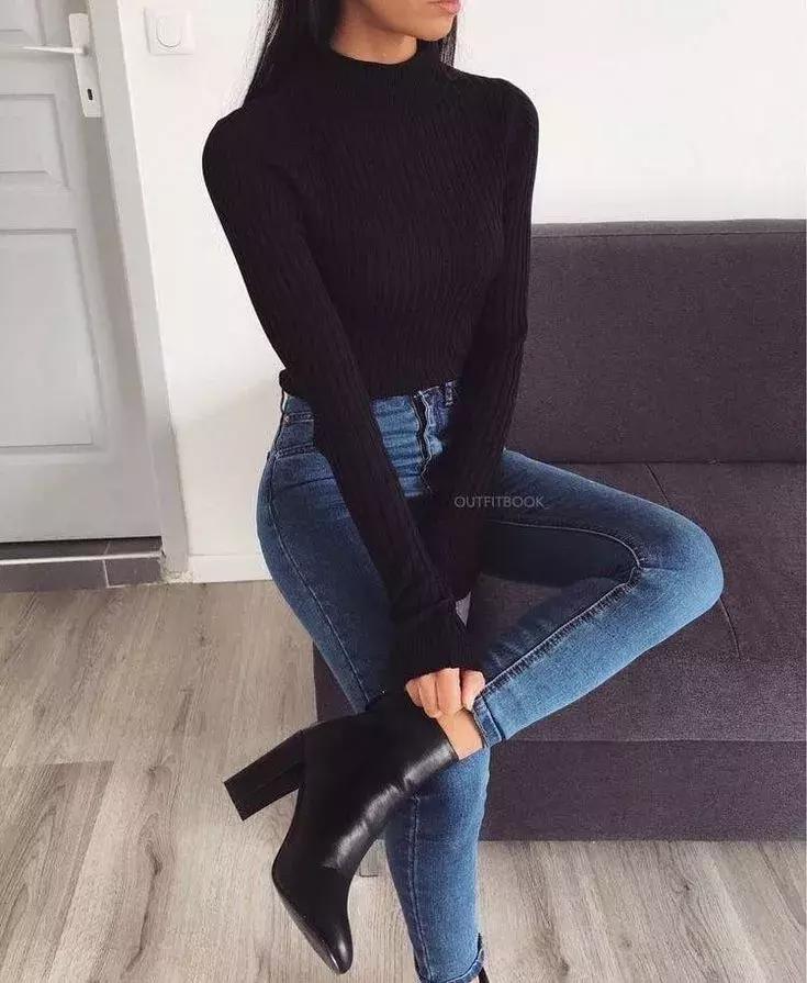 冬天的靴子是买小还是买大,冬季靴子如何买暖和